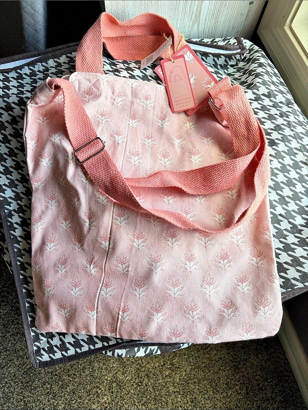 Kohl's Pink Floral Tote Bag